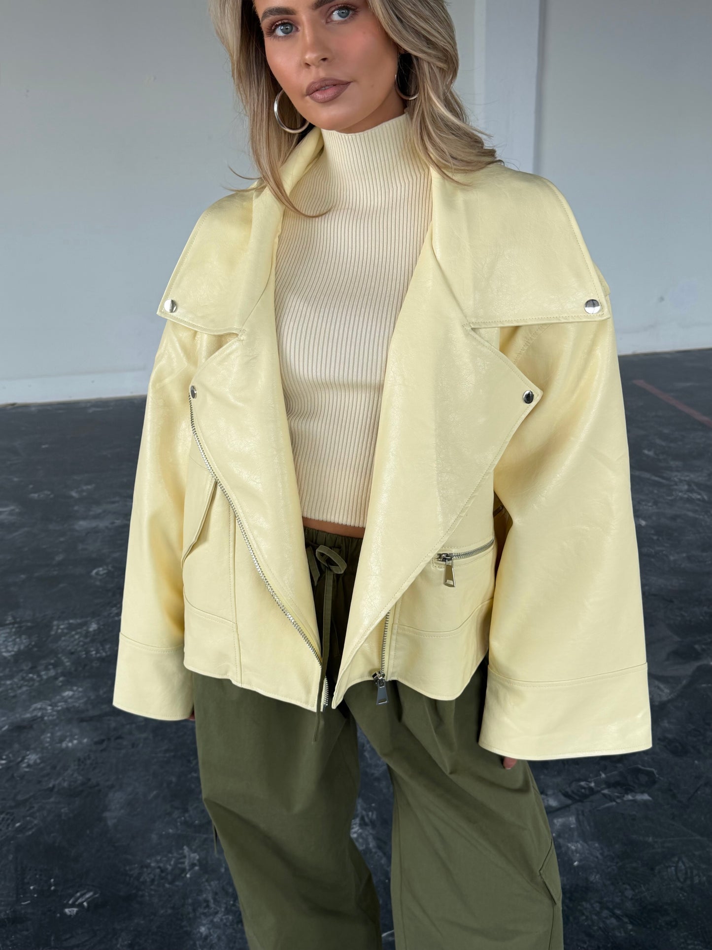 Floor jacket