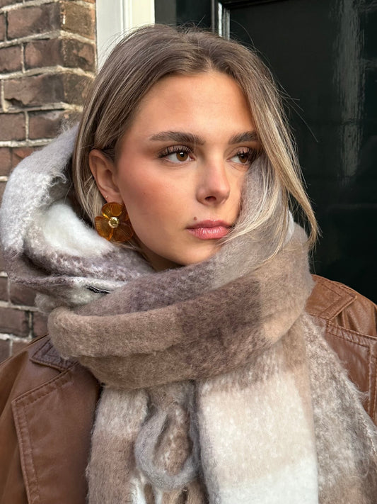 Mika oorbel