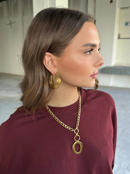 Claire hoops