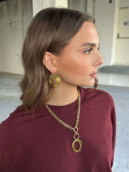 Claire hoops
