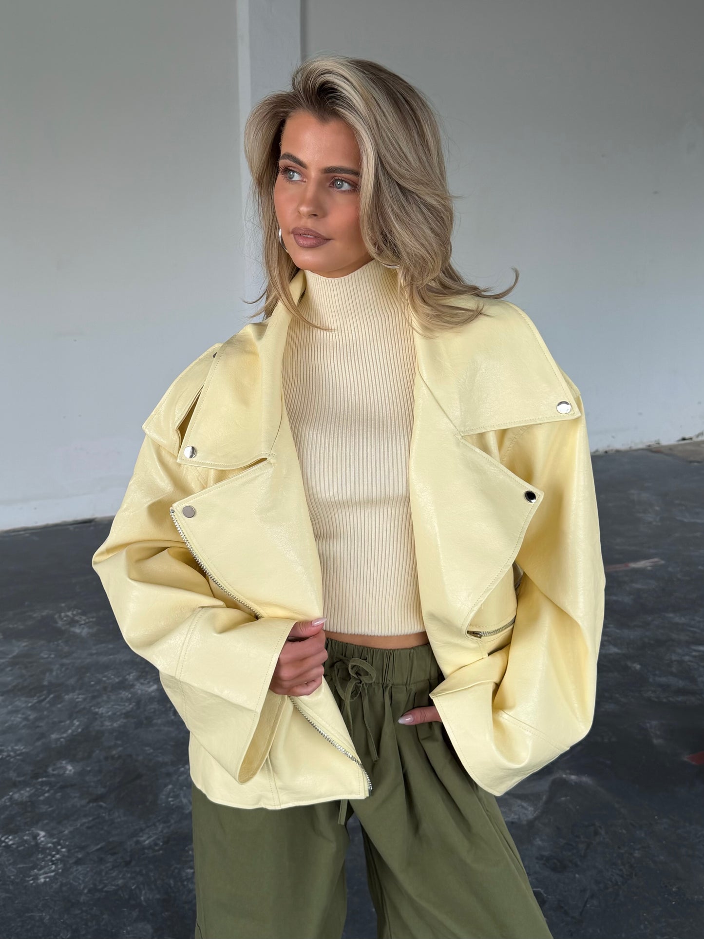 Floor jacket