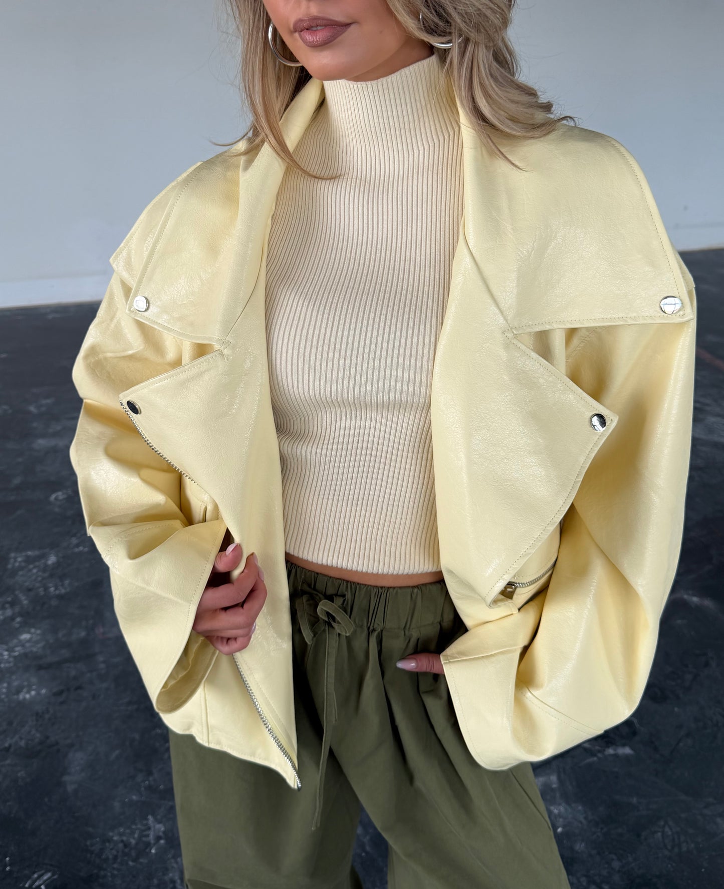 Floor jacket