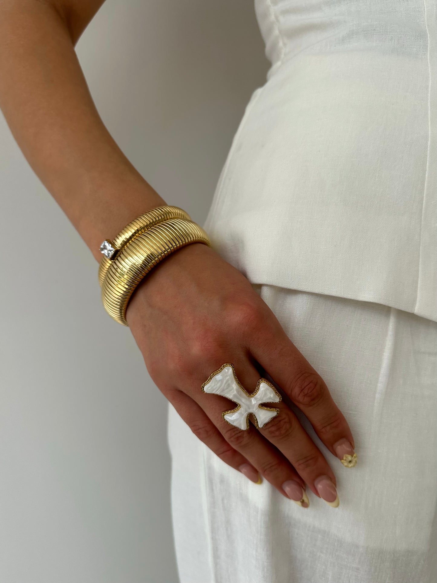 Isadora ring