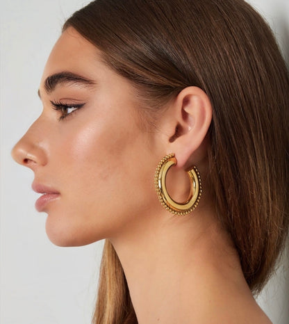 Anna hoops